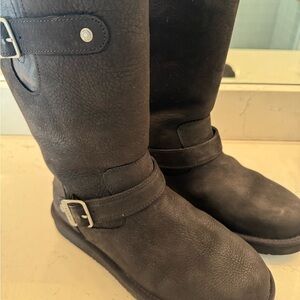 Black Leather UGG Boot - Gently Used - Women’s Size 9